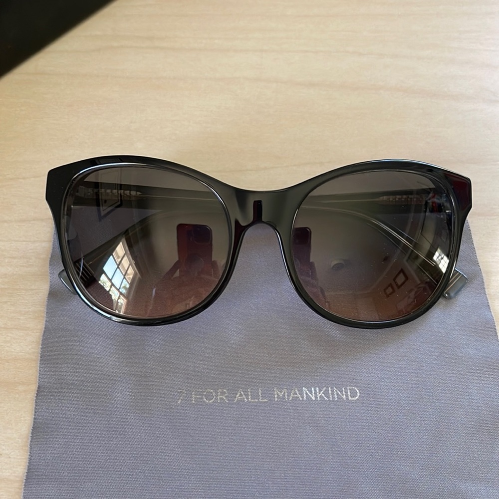 7 For All Mankind cat eye black/gray sunglasses
